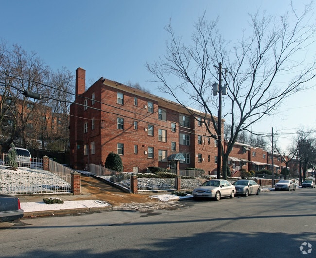 Building Photo - Livingston House