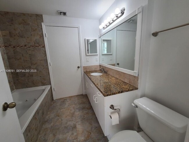 Building Photo - 1428 Coronado Rd