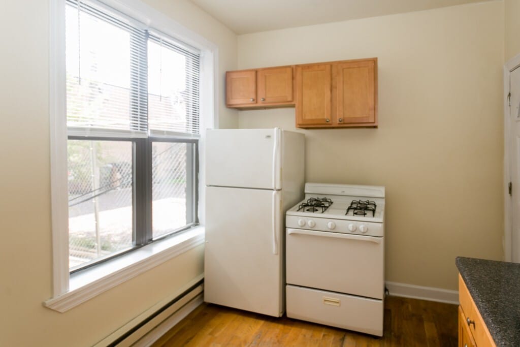 Building Photo - 720 W Barry Ave