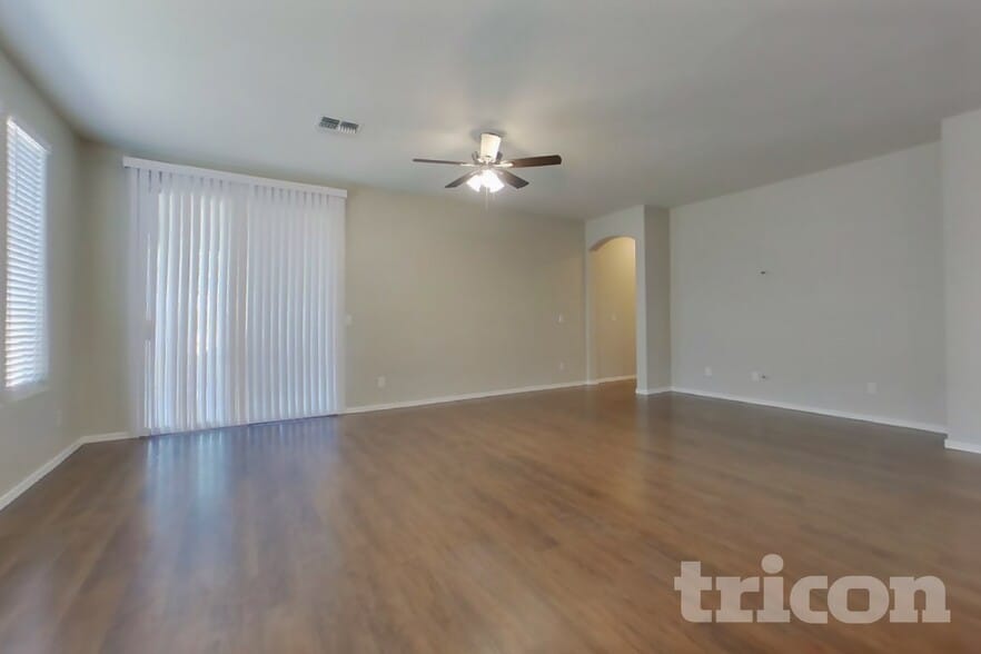 Building Photo - 6608 S 45th Ln