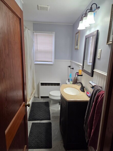 Building Photo - 237 Morwood Rd