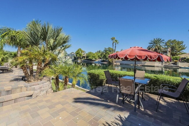 Building Photo - 3761 S Hawthorn Dr