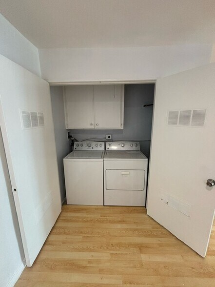 Building Photo - 24 Lighthouse St