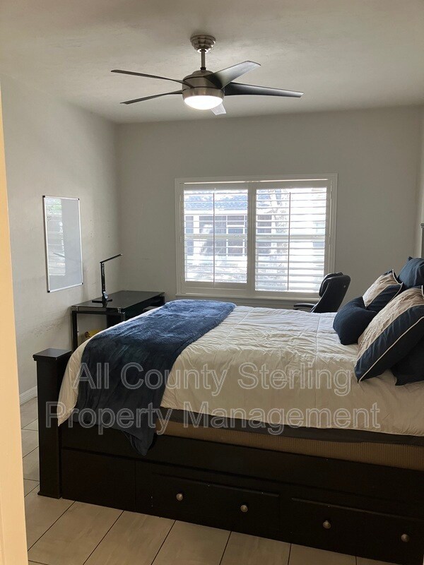 Building Photo - 4700 SW Archer Rd