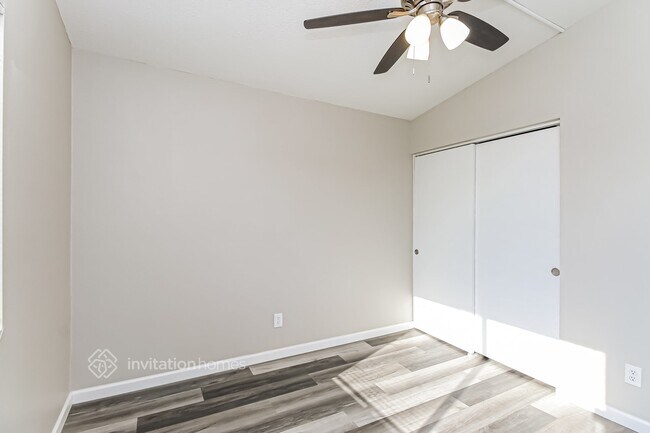 Building Photo - 2717 W Estrella Dr