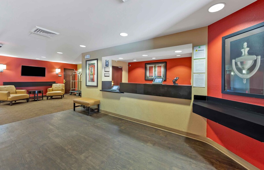 Lobby and Guest Check-in - Furnished Studio - Anaheim