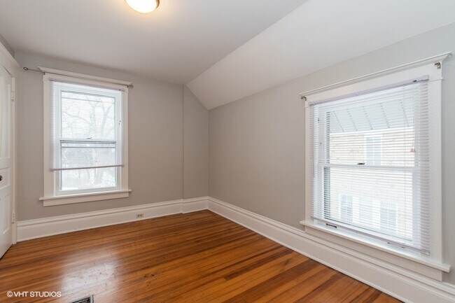 Building Photo - 1492 McDaniels Ave