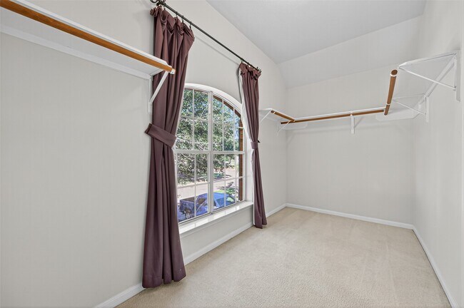 Building Photo - 16515 Cypress Thicket Dr