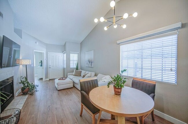 Building Photo - Beautiful 2 Bedroom Condo in Gilbert
