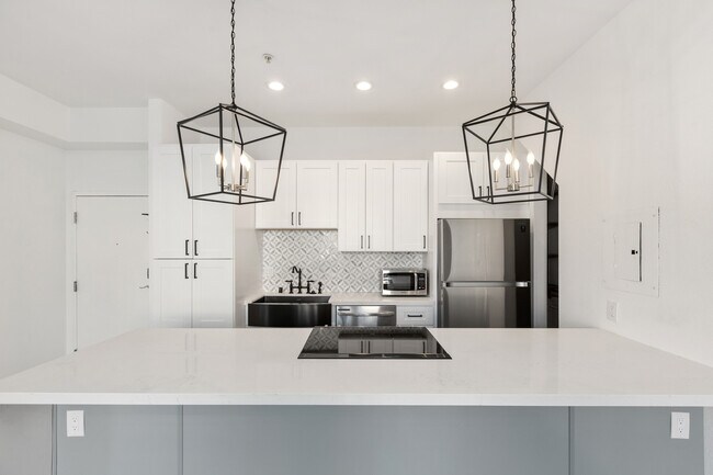Primary Photo - 908 G St