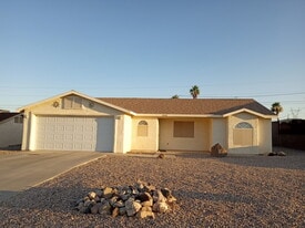 Building Photo - 3555 Thunderhawk Dr