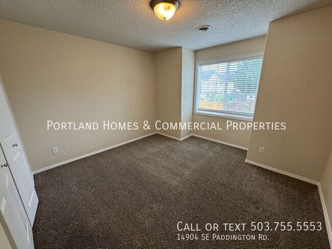 Building Photo - 14904 SE Paddington Rd