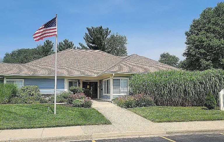 Building Photo - 1411 Lake Pointe Way