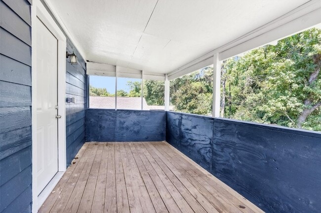 Building Photo - 16016 Green Manor Dr