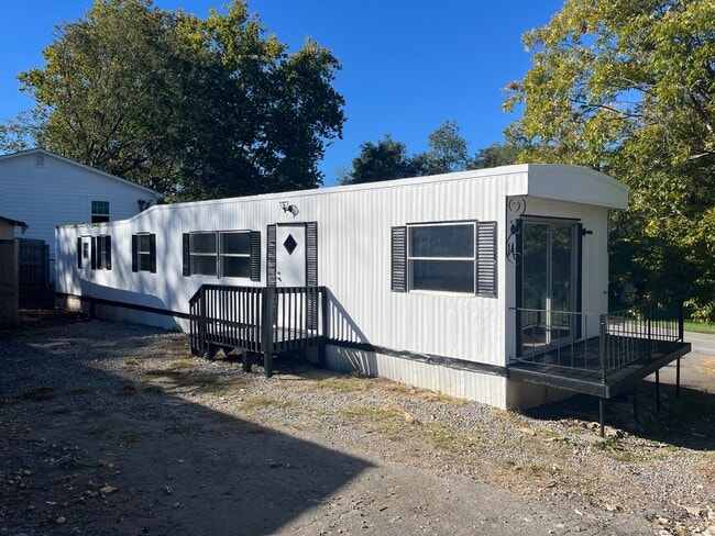 Primary Photo - 35 Brookdale Rd