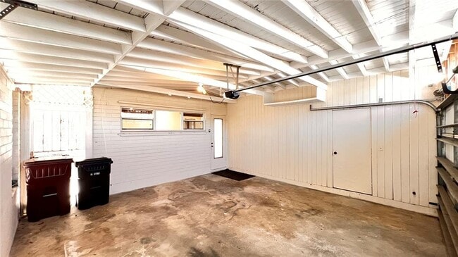 Building Photo - 1516 Dove Dr