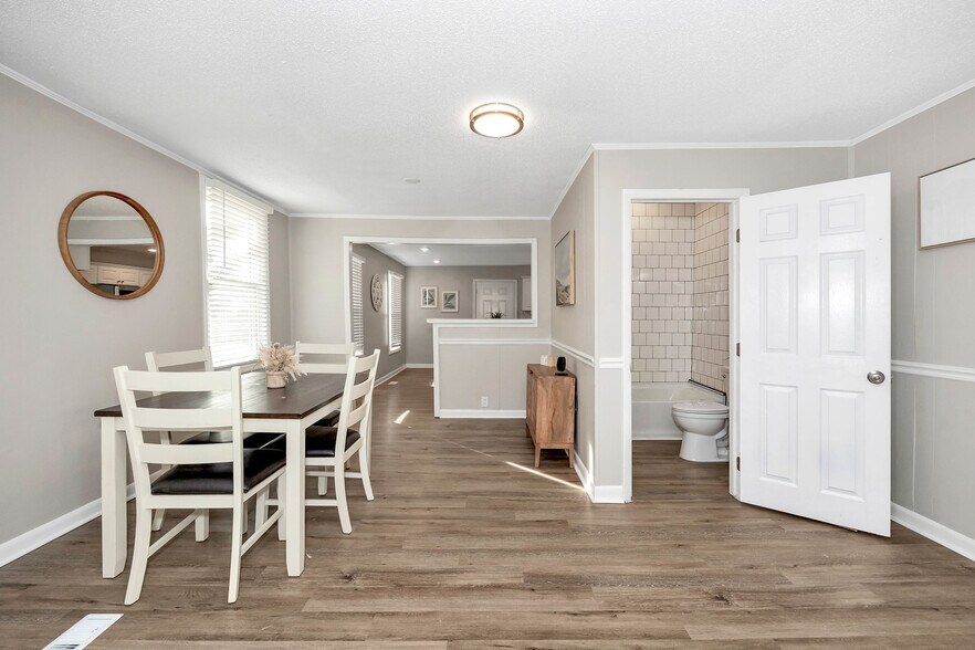 Building Photo - 3706 Emm Ell St SW