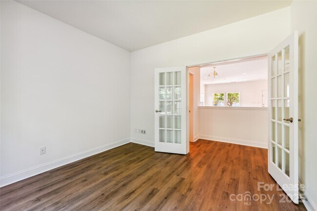 Building Photo - 15614 Normans Landing Dr