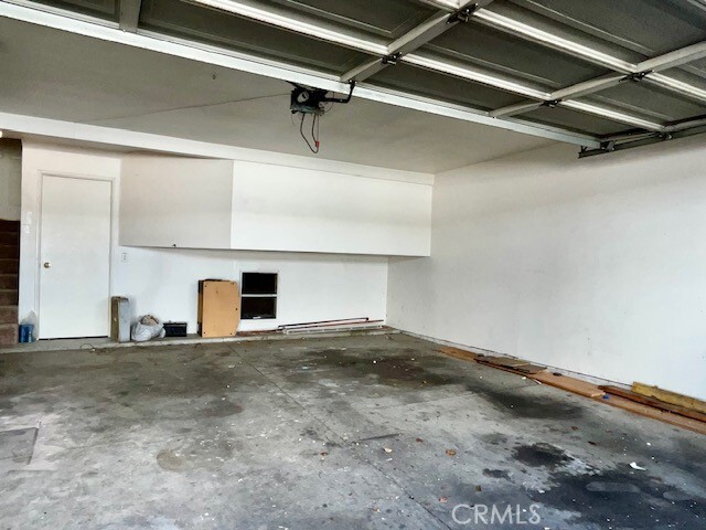 Building Photo - 13008 Sycamore Village Dr