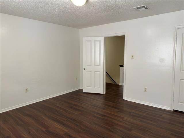 Building Photo - 59 Carriage Ln