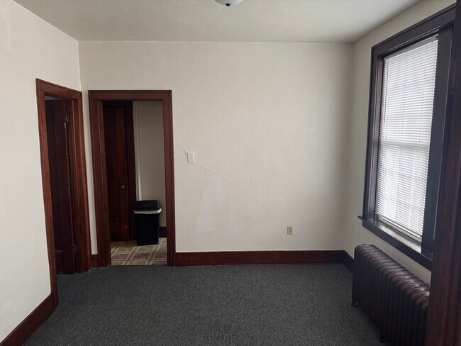 Building Photo - Midtown Mall