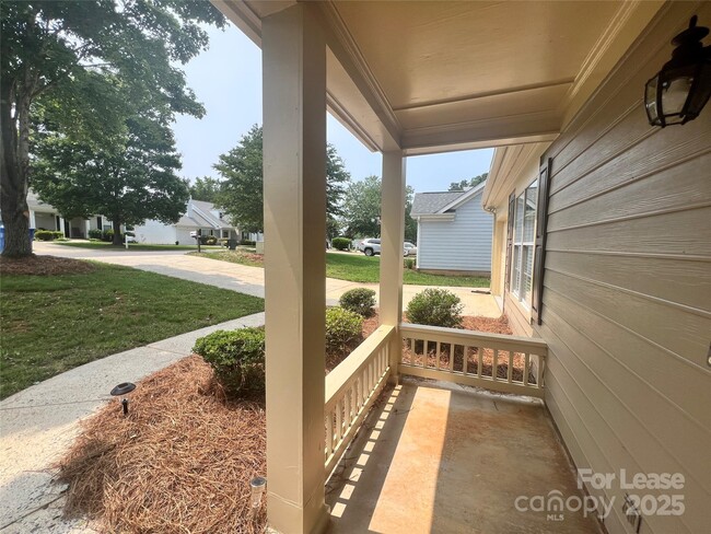 Building Photo - 209 Indian Paint Brush Dr