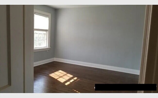 Building Photo - "Spacious 2600 Sq Ft Opportunity in Nashville's Prime Location!"