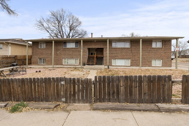 Building Photo - 4060 Airport Rd