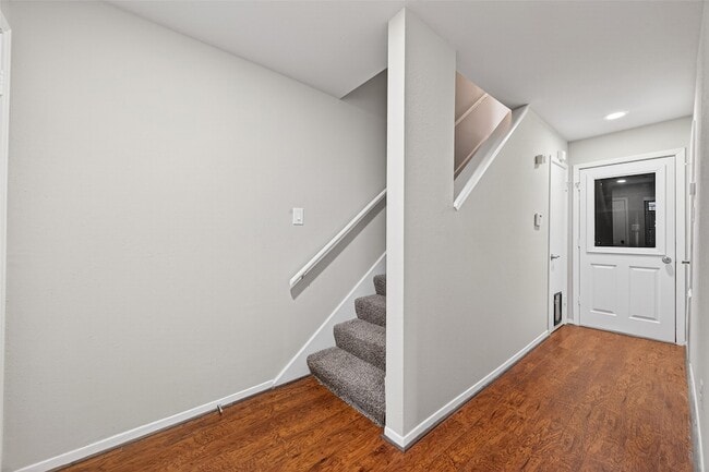 Building Photo - 1114 Augusta Dr