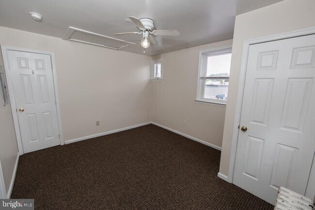Primary Photo - 401 W Miner St