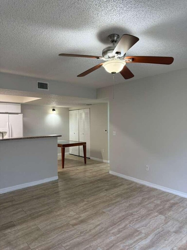 Building Photo - 3610 N 56th Ave