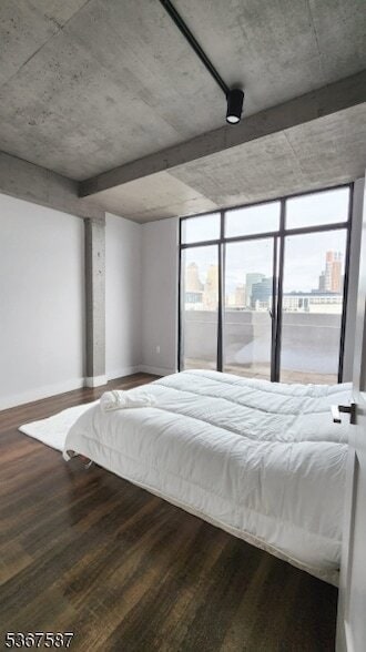 Building Photo - 60 Elm St