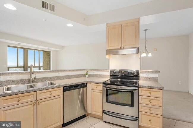 Building Photo - 19355 Cypress Ridge Terrace