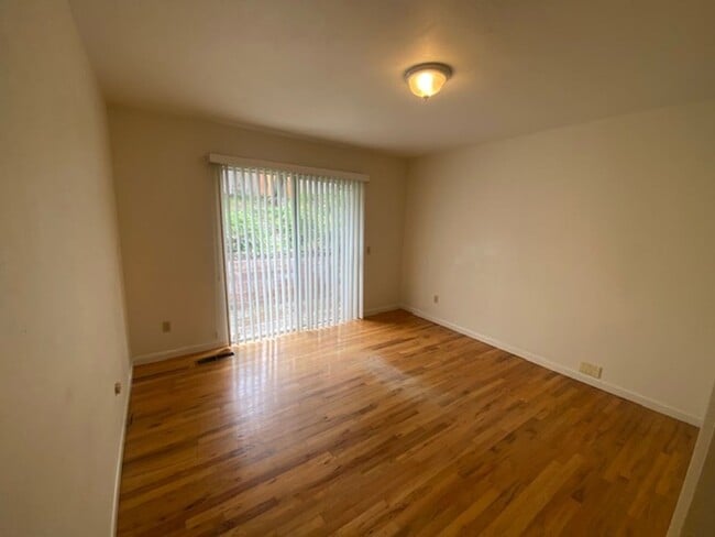 Building Photo - 3093 Hermitage Rd