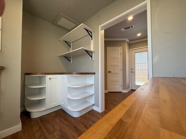 Building Photo - 9941 Mixon Dr