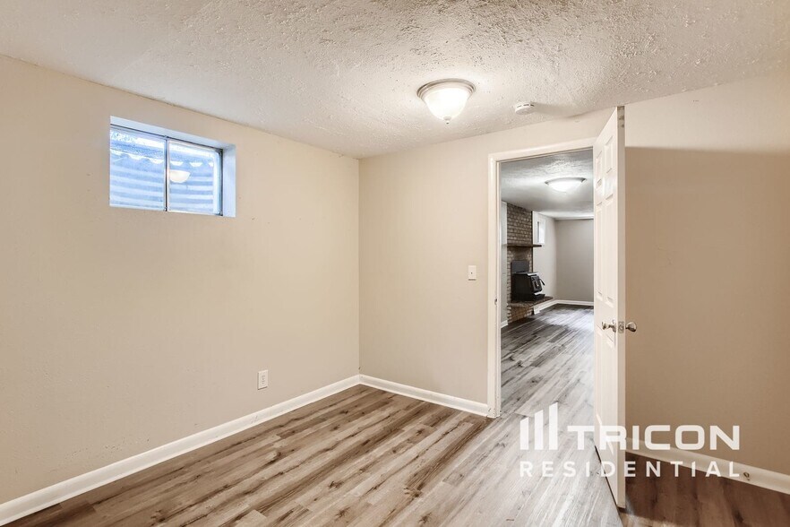 Building Photo - 915 S Tyler Ave