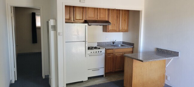 Livingroom / Kitchen - 1213 San Pablo Ave