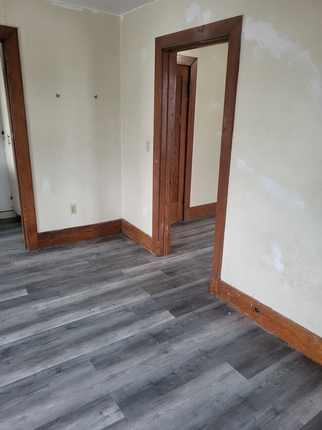 Building Photo - Eldora 4 Plex