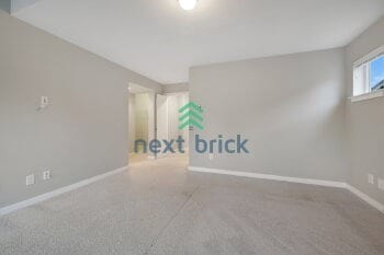 Building Photo - 4 BED & 3.5 BATH Townhouse FOR RENT