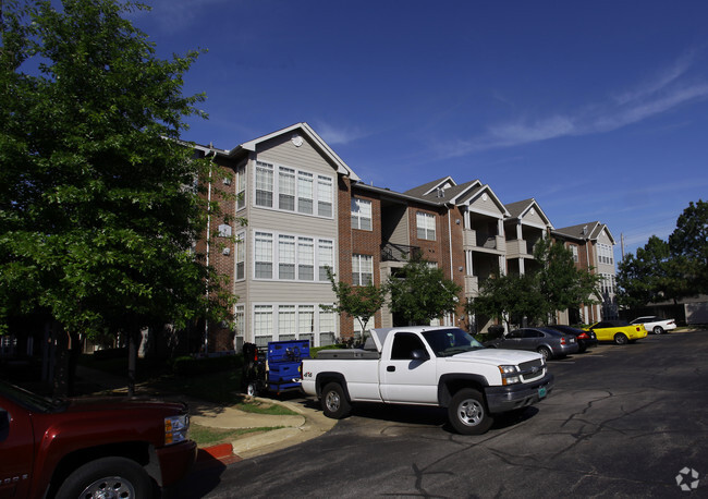 Primary Photo - Villas on Memorial