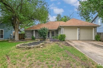 Building Photo - 501 Maple Run Dr