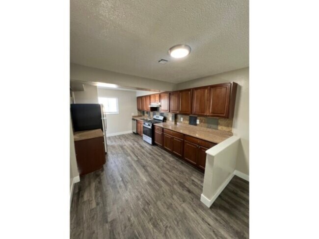 Building Photo - 3702 W Byers Pl