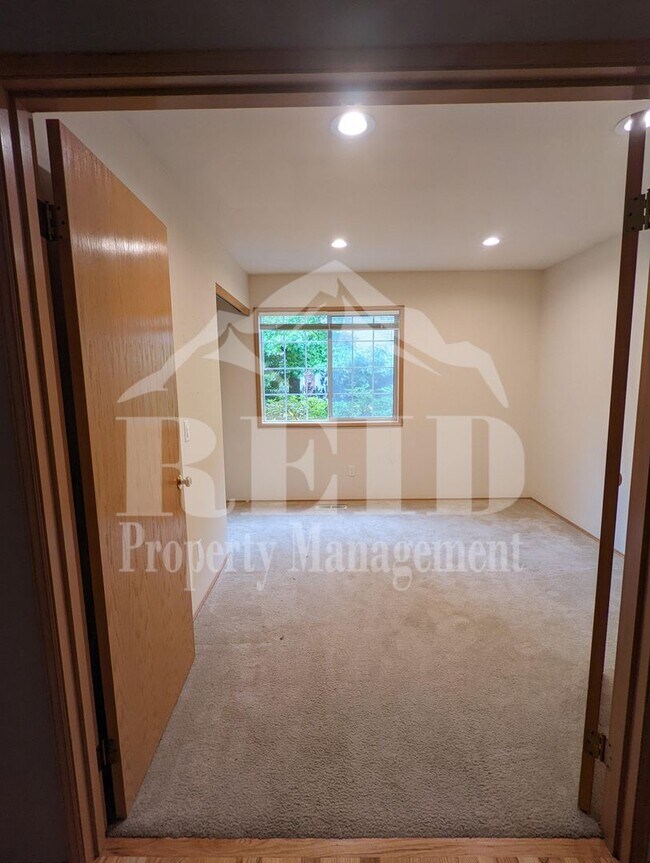 Building Photo - 7027 Killeen Pl SW