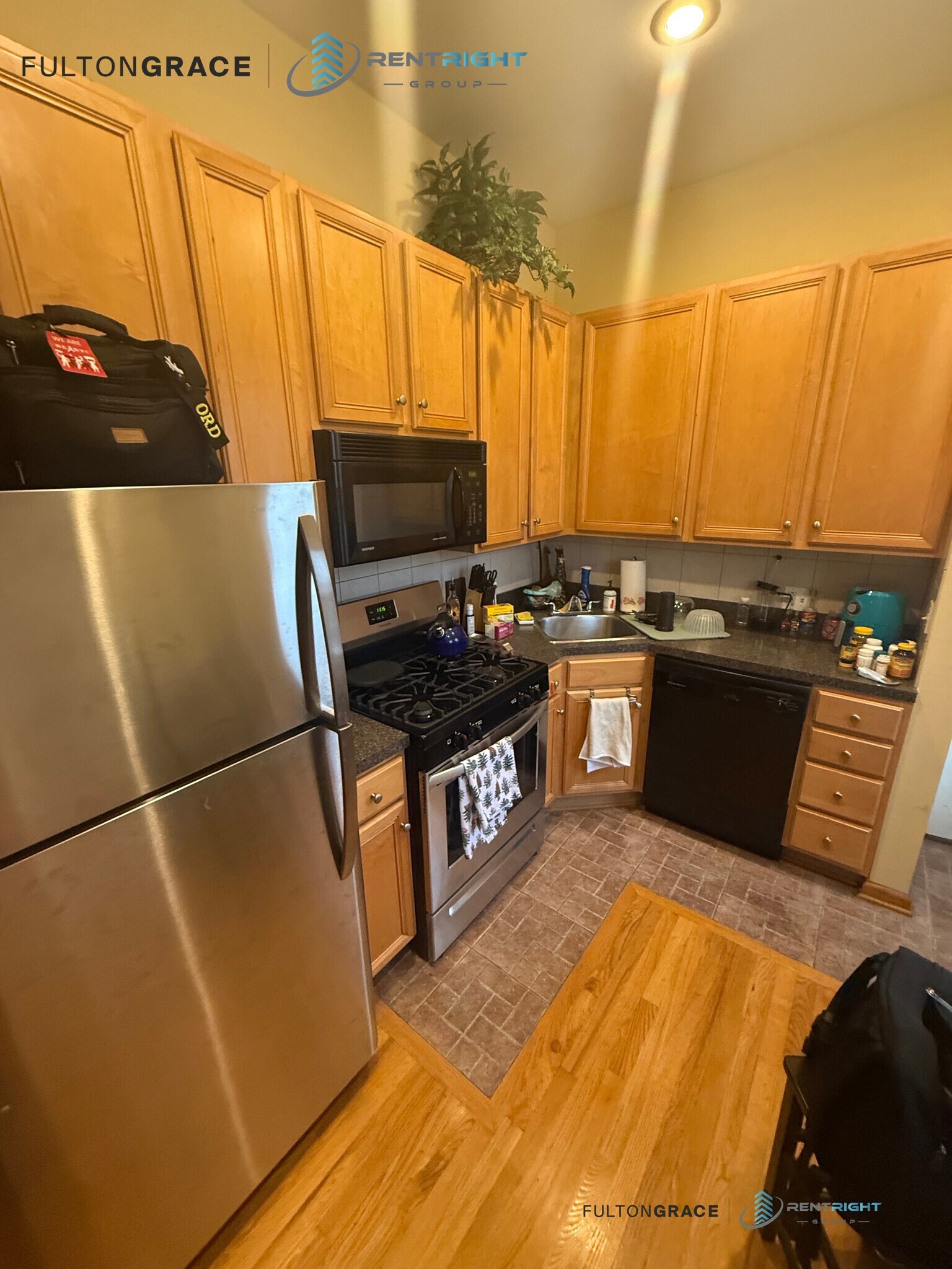 Building Photo - 1458 N Bosworth Ave