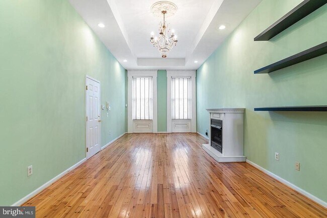 Building Photo - 1523 Green St