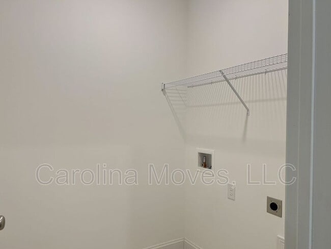 Building Photo - 116 Forest Ridge Way