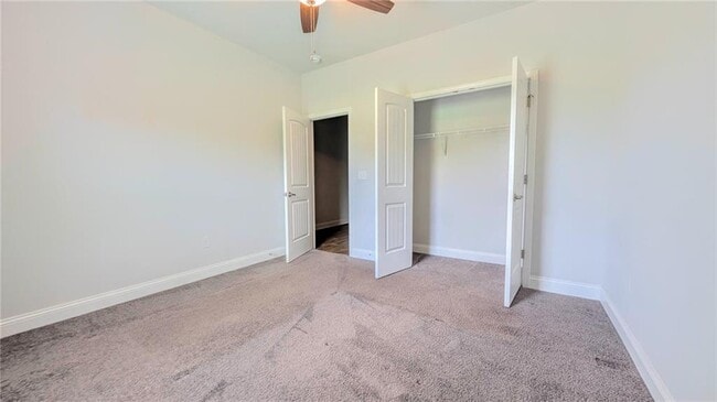 Building Photo - 6055 Creekside View Ln