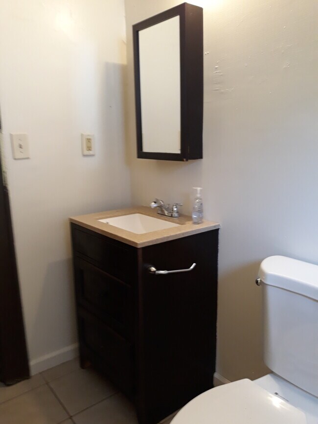 Building Photo - 265 Grand Ave