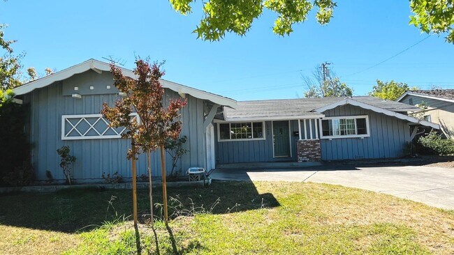 Building Photo - 10460 Davison Ave