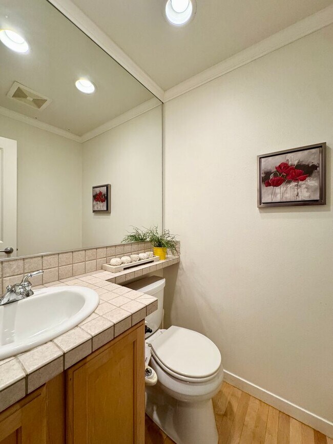 Building Photo - Rose Hill - Kirkland Home